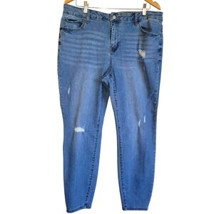 Sz 16 A BEAUTIFUL SOUL Distressed Mediumwash Ankle Jeans